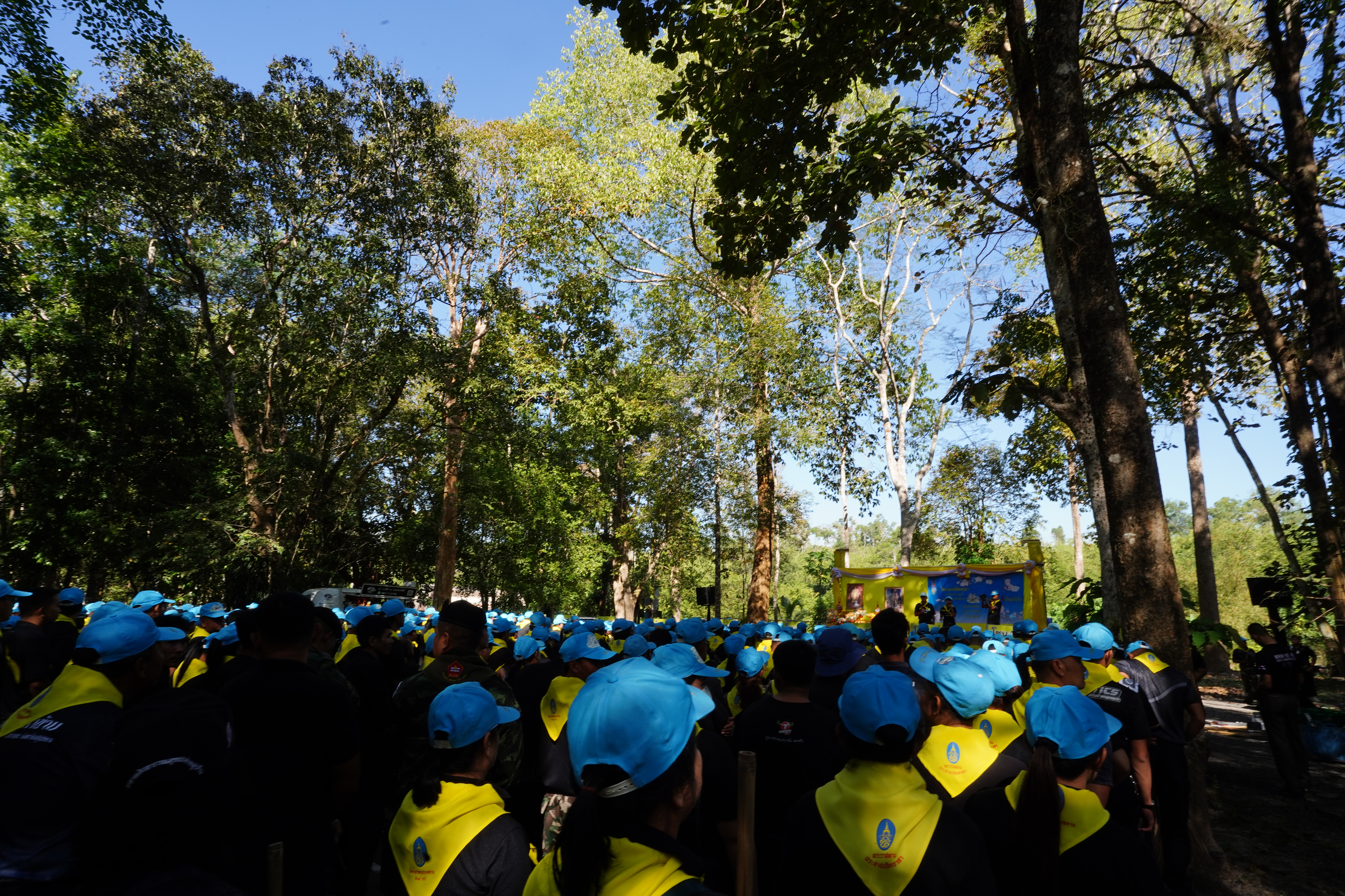 title - วันพุธที่ 24 ธันวาคม พ.ศ. 2568 นายนิกร ไพริน ปฏิรูปที่ดินจังหวัดชุมพร พร้อมด้วย เจ้าหน้าที่ สำนักงานการปฏิรูปที่ดินจังหวัดชุมพร (ส.ป.ก.ชุมพร) ร่วมกิจกรรมจิตอาสาพัฒนา